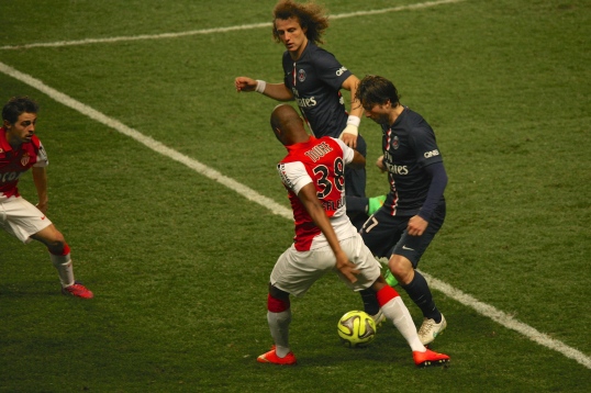 Young player Toure confronting David Luiz and Maxwell with Silva on the alert @CelinaLafuenteDeLavotha
