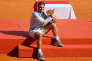 Rafael Nadal with the main trophy Nbr. 11 at Rolex Monte-Carlo Masters 2018 @CelinaLafuentedeLavotha